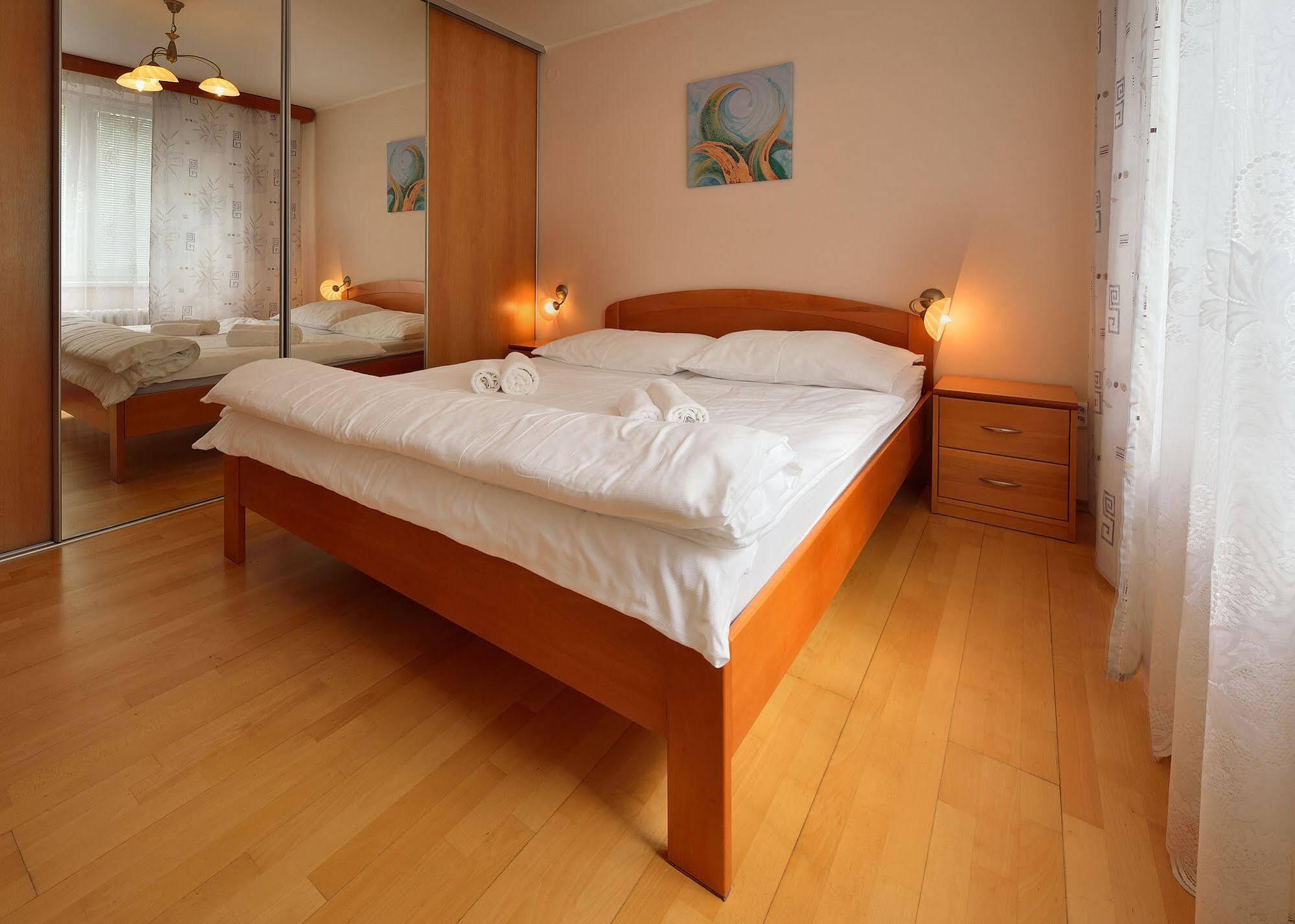 Ambiente Serviced - District Ii Apartmán